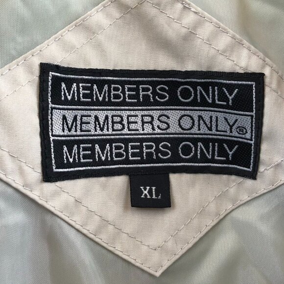 Vintage Members Only Mens Bomber Jacket XL Beige Full Zip Mock Neck Classic - Picture 3 of 10